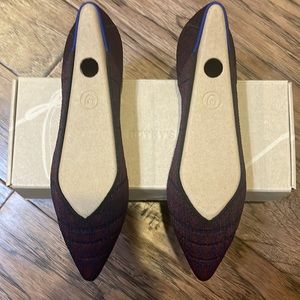 NWT in the box Rothy’s Size 8 the Point in Cranberry Plaid